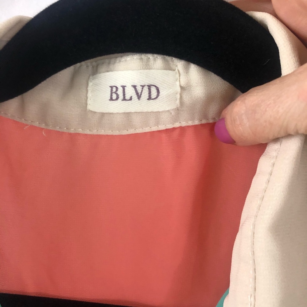 BLVD Color block top - Picture 5 of 5